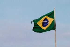 A bandeira, o gesto e a controvérsia