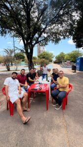 De olho em 2028, suplentes de vereadores se articulam e declaram apoio a Léo Bezerra